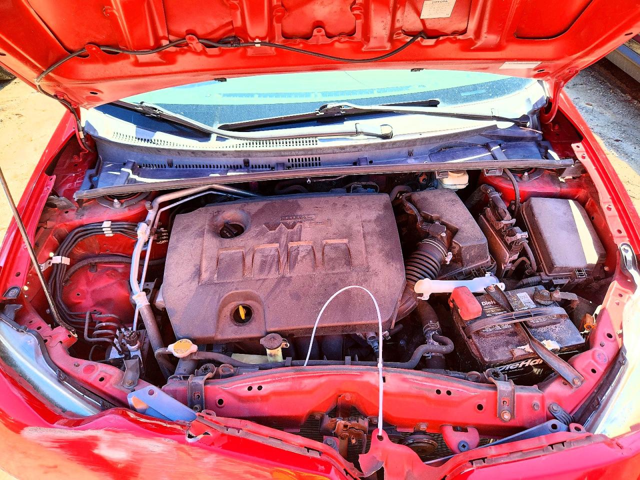 2015 TOYOTA COROLLA LE photo 11