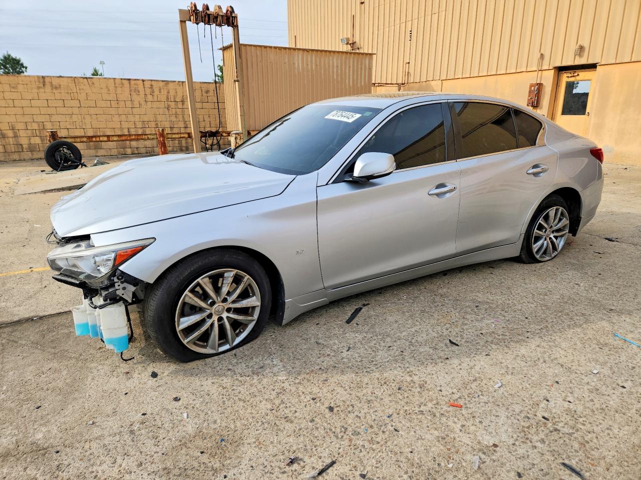 2015 INFINITI Q50