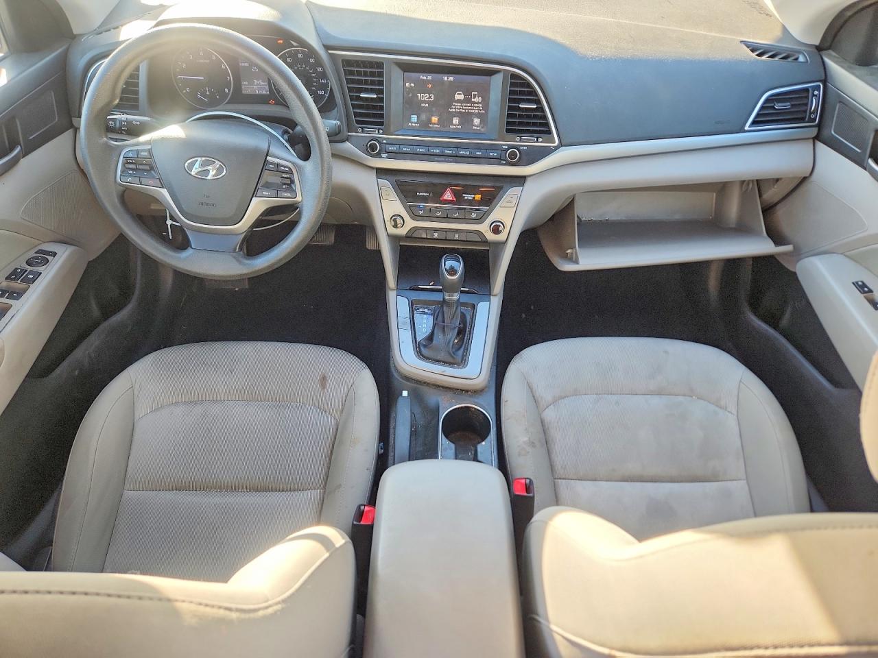 2017 HYUNDAI ELANTRA SE photo 8