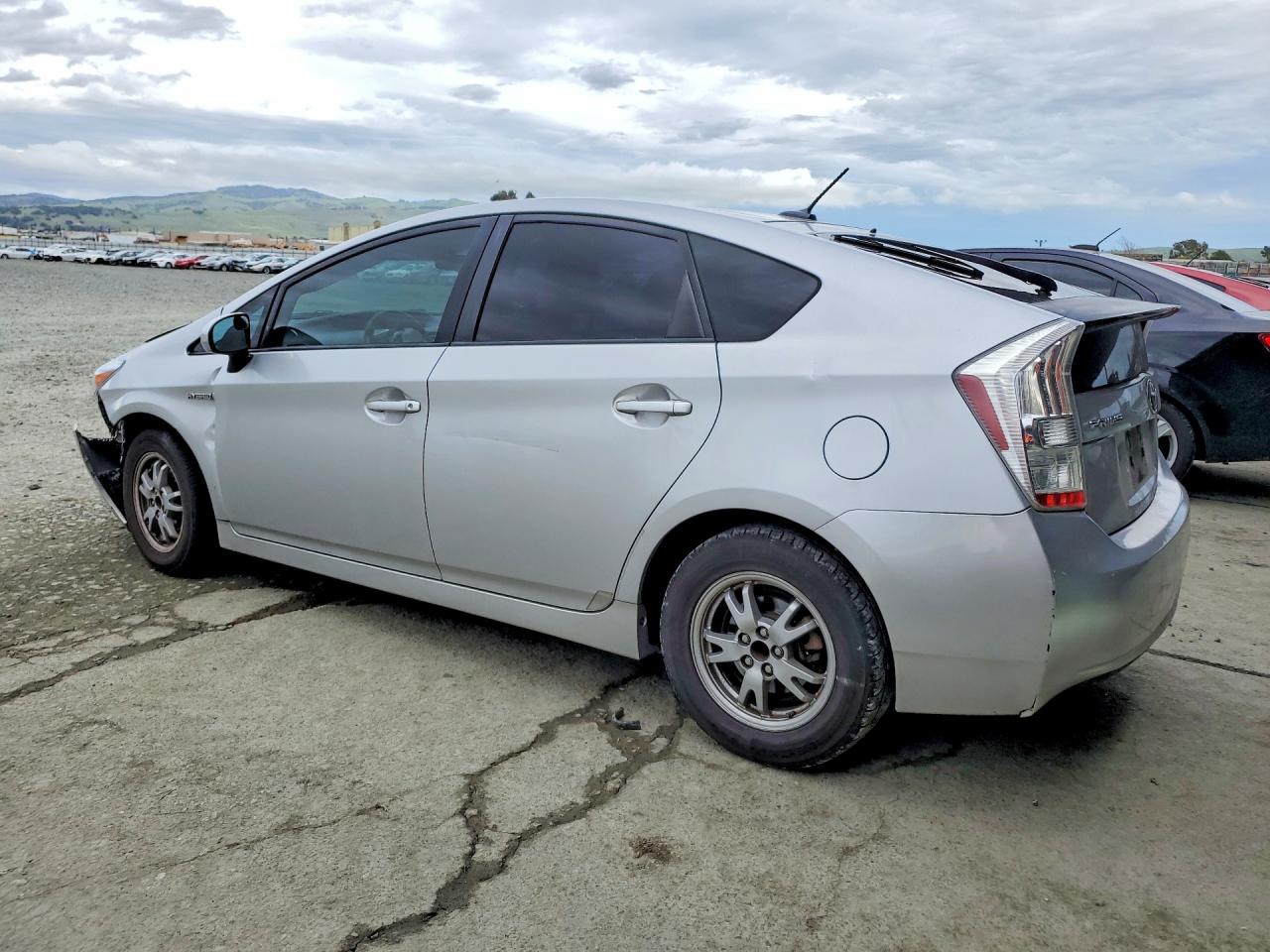 2010 TOYOTA PRIUS II photo 2