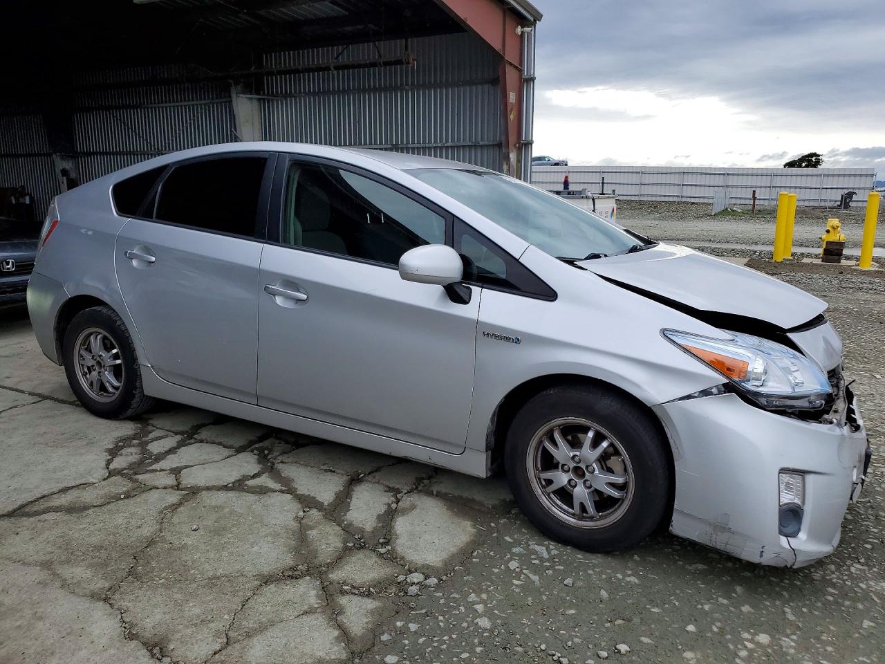 2010 TOYOTA PRIUS II photo 4