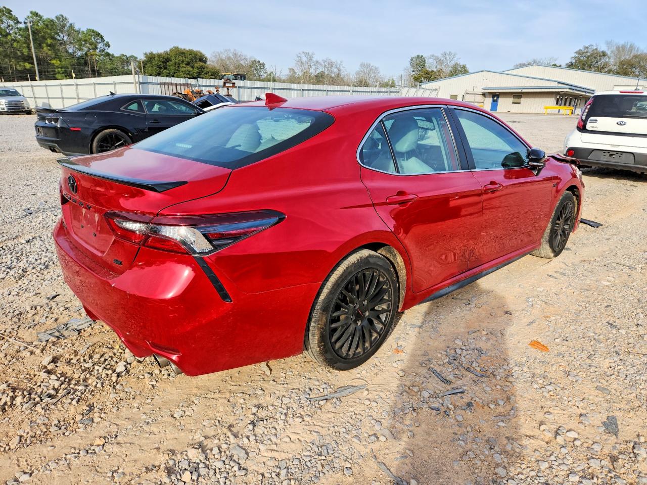 2024 TOYOTA CAMRY SE photo 3
