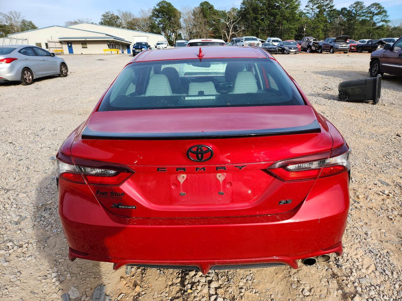 2024 TOYOTA CAMRY SE photo 6