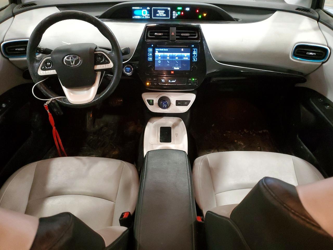 2016 TOYOTA PRIUS FOUR photo 22