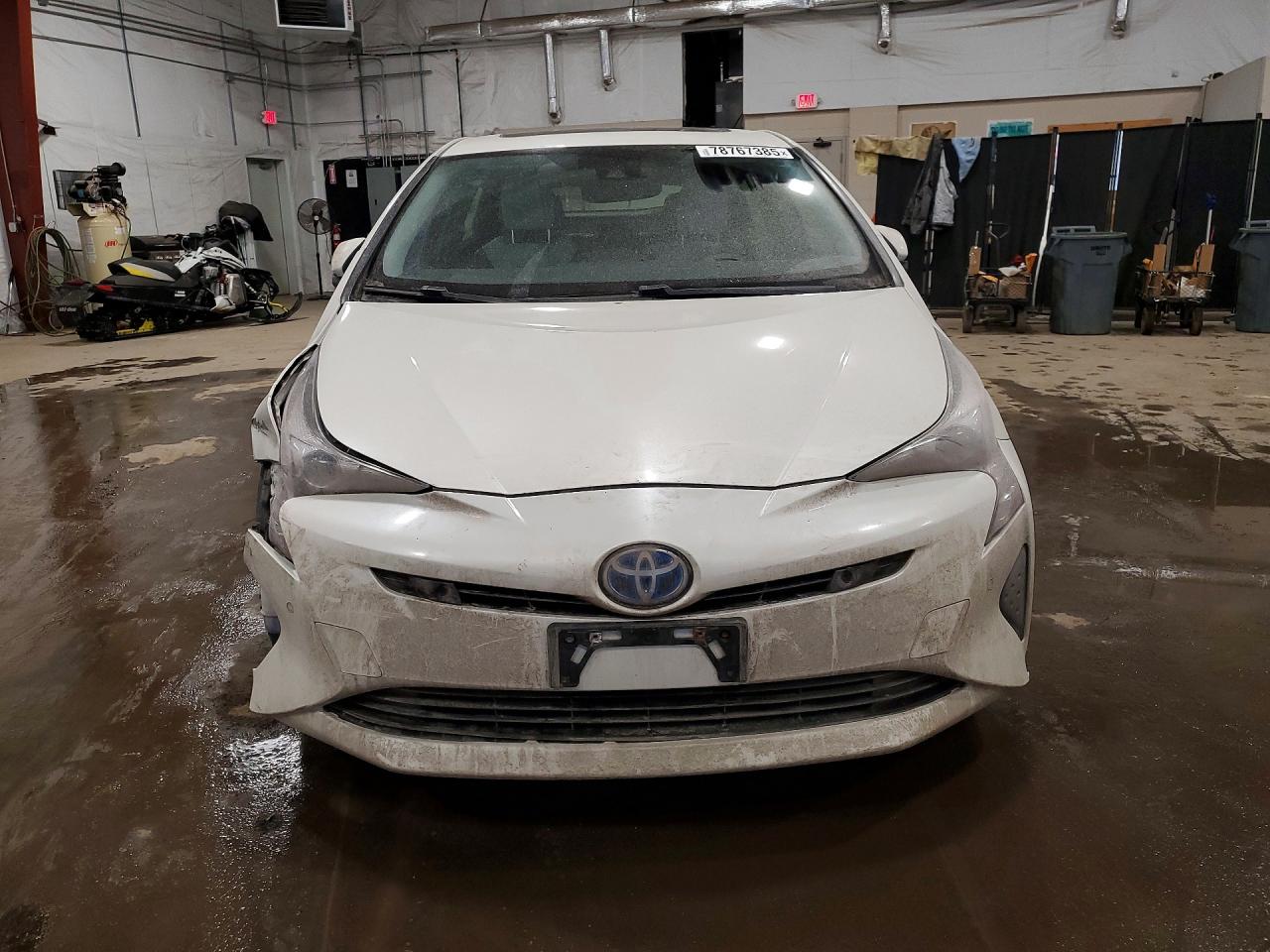 2016 TOYOTA PRIUS FOUR photo 13