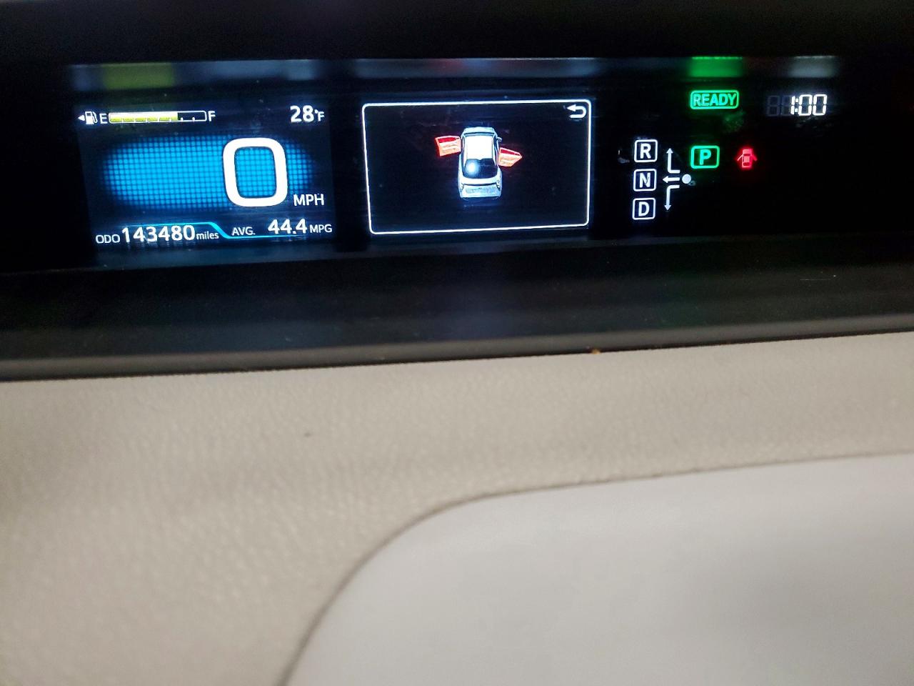 2016 TOYOTA PRIUS FOUR photo 25