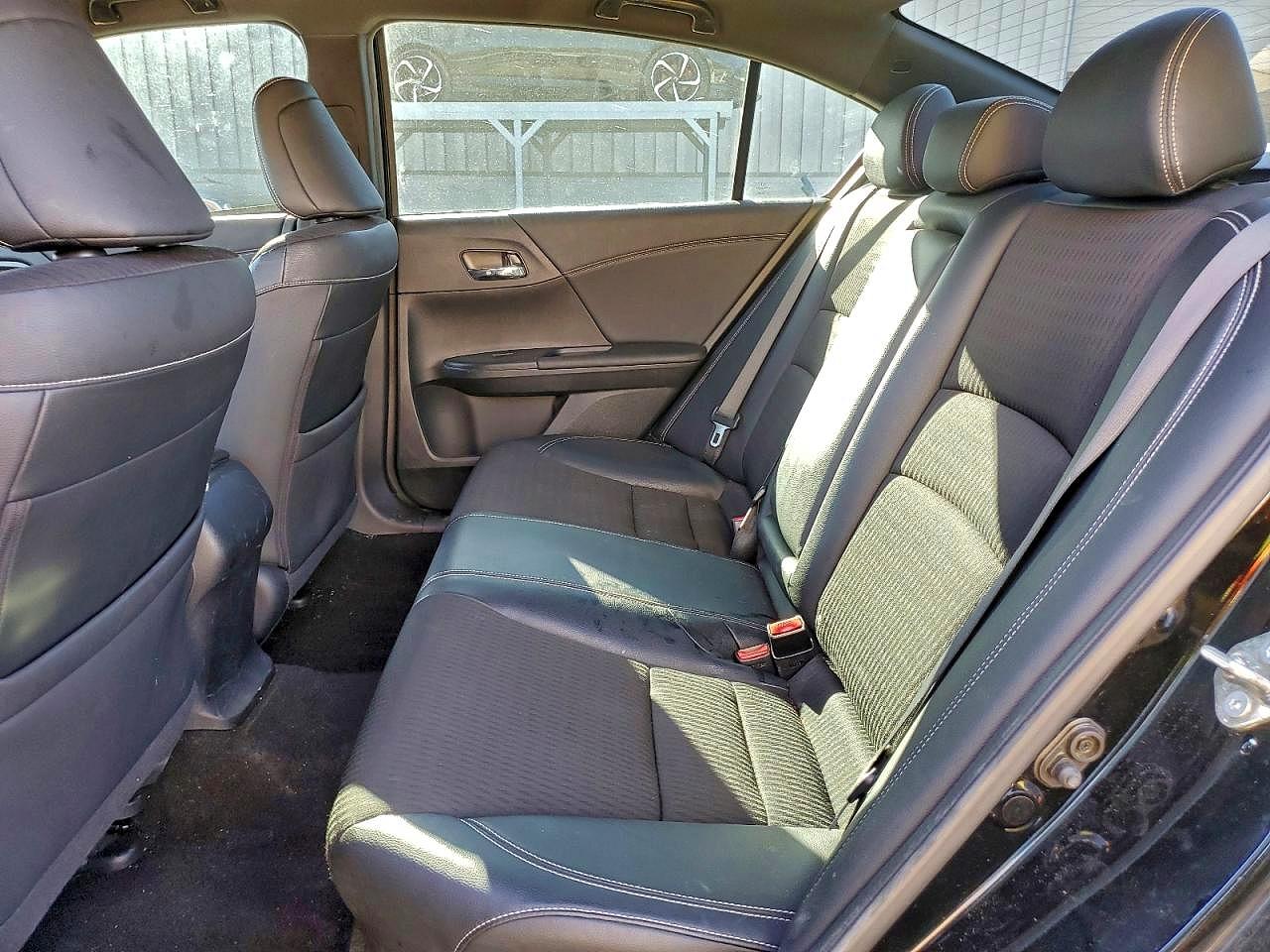 2017 HONDA ACCORD SPORT photo 19
