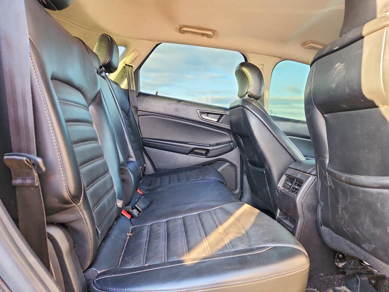 2016 FORD EDGE SEL photo 11