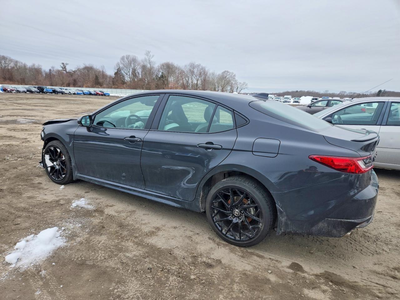2026 TOYOTA CAMRY SE photo 4