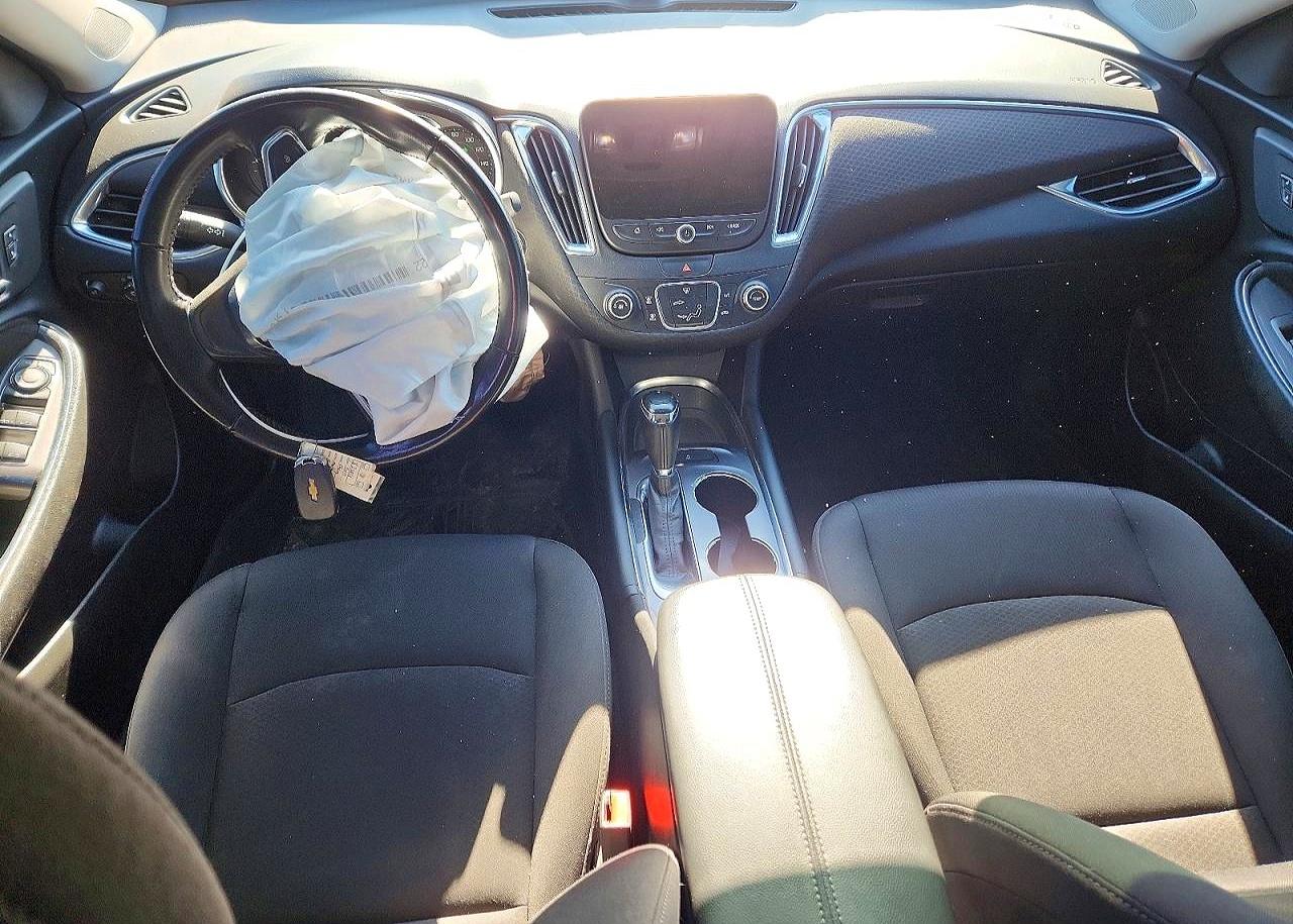 2018 CHEVROLET MALIBU LT photo 8