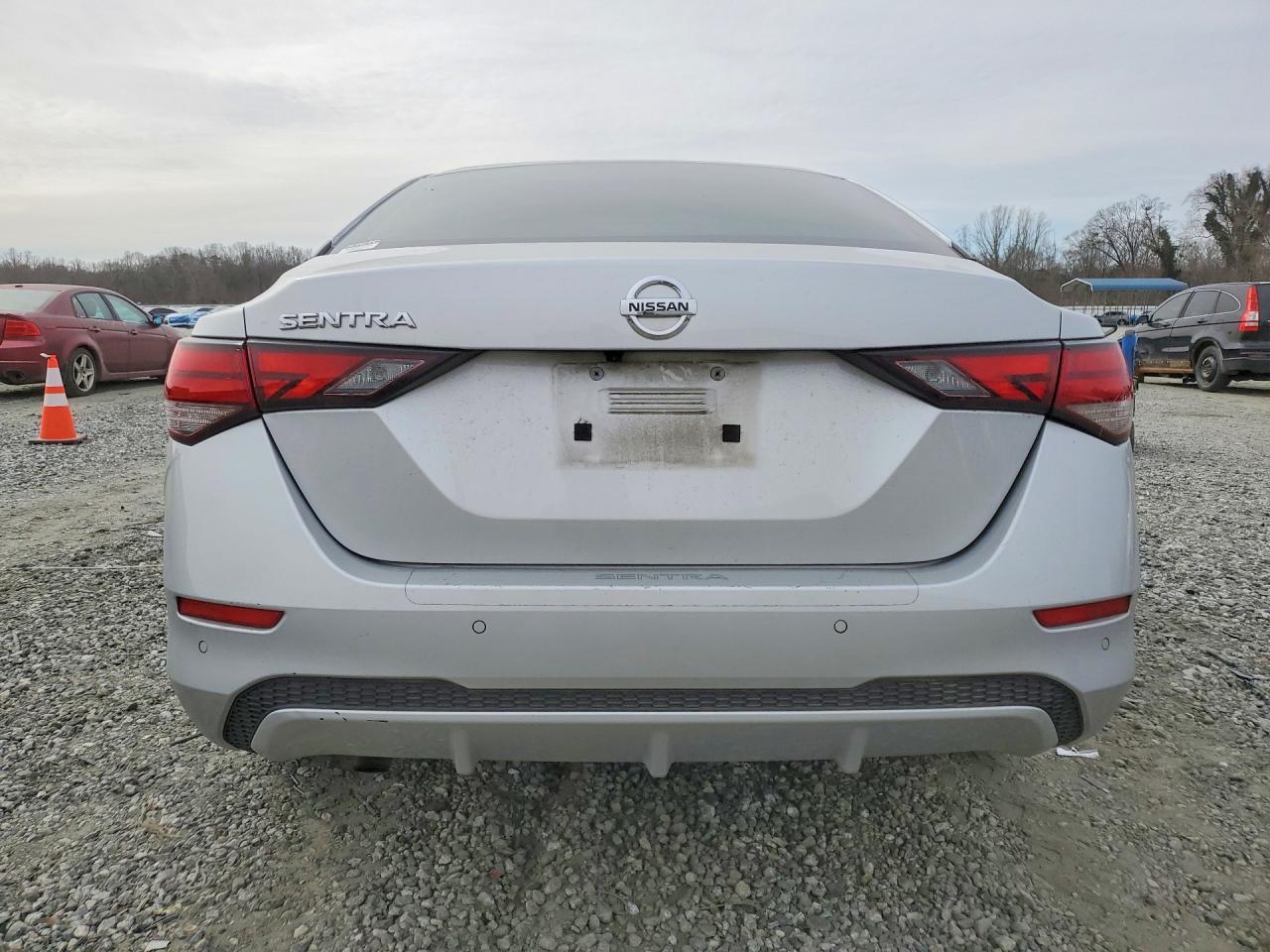 2022 NISSAN SENTRA photo 6