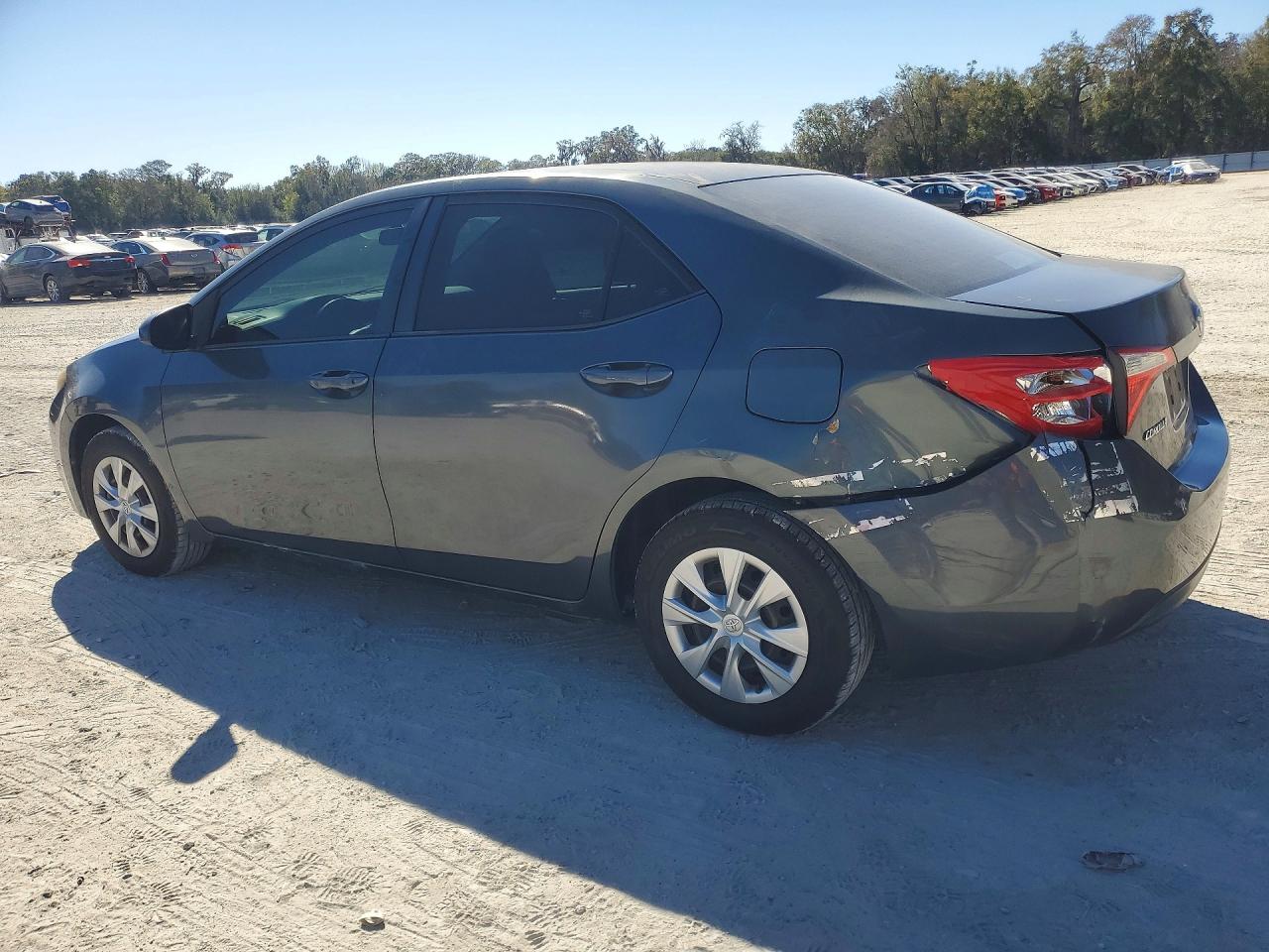 2016 TOYOTA COROLLA photo 3