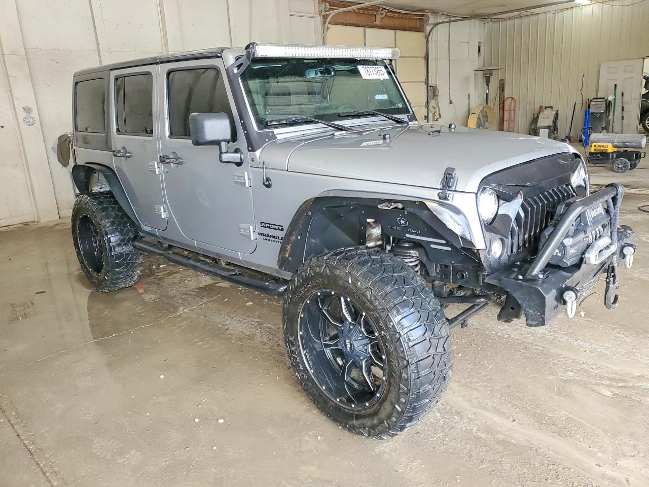 2016 JEEP WRANGLER UNLIMITED SPORT photo 4