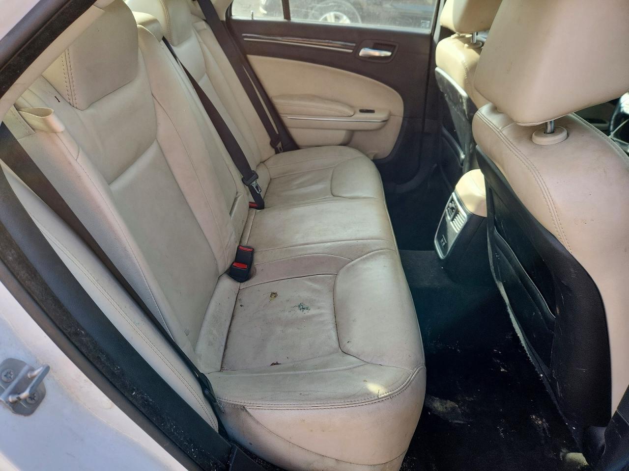 2016 CHRYSLER 300 LIMITED photo 28