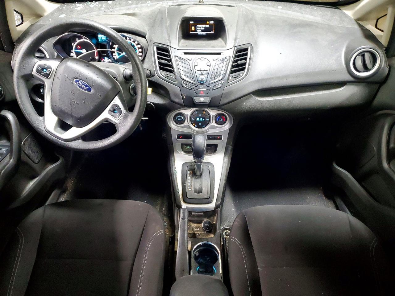 2018 FORD FIESTA SE photo 8
