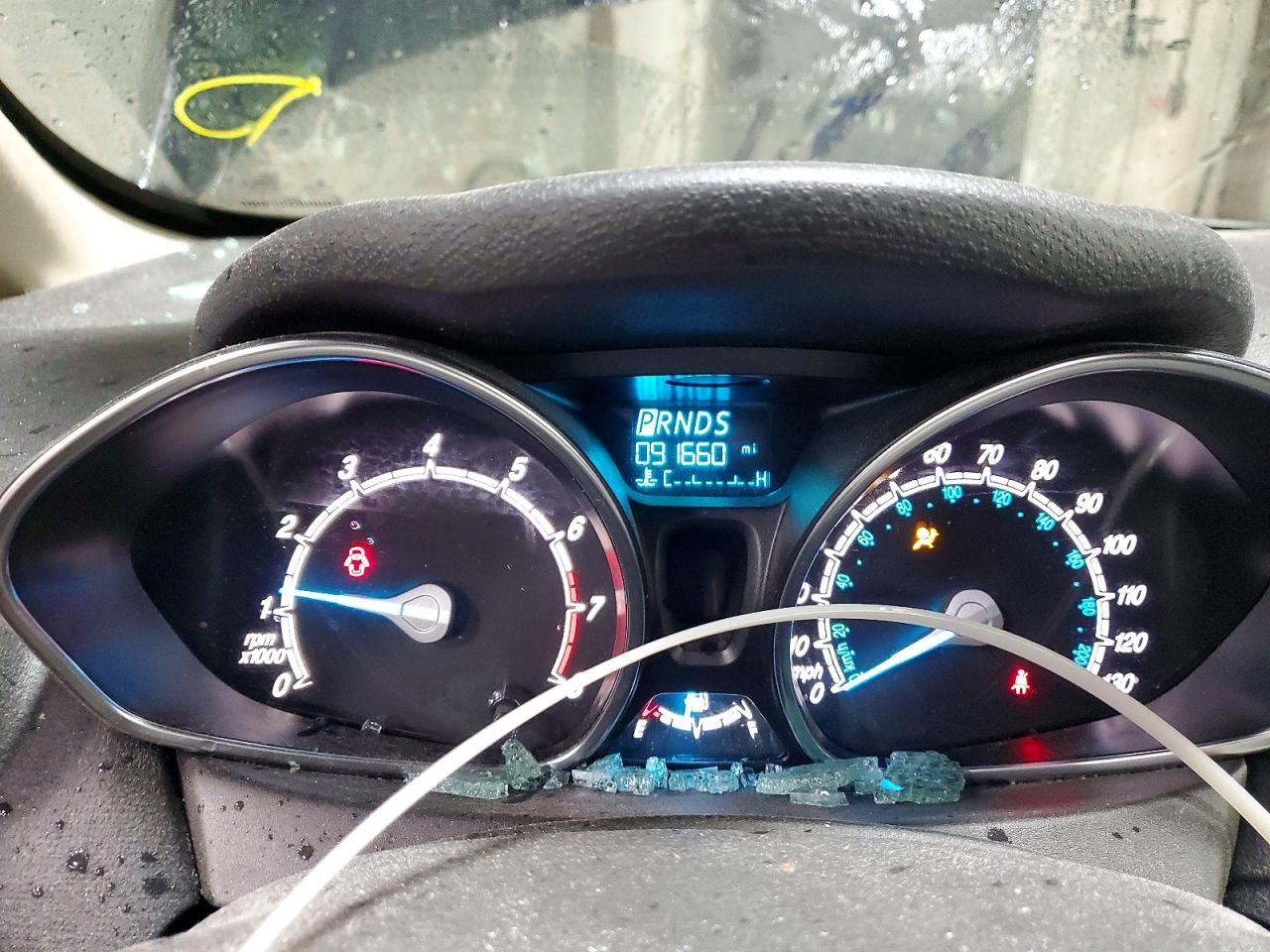 2018 FORD FIESTA SE photo 9