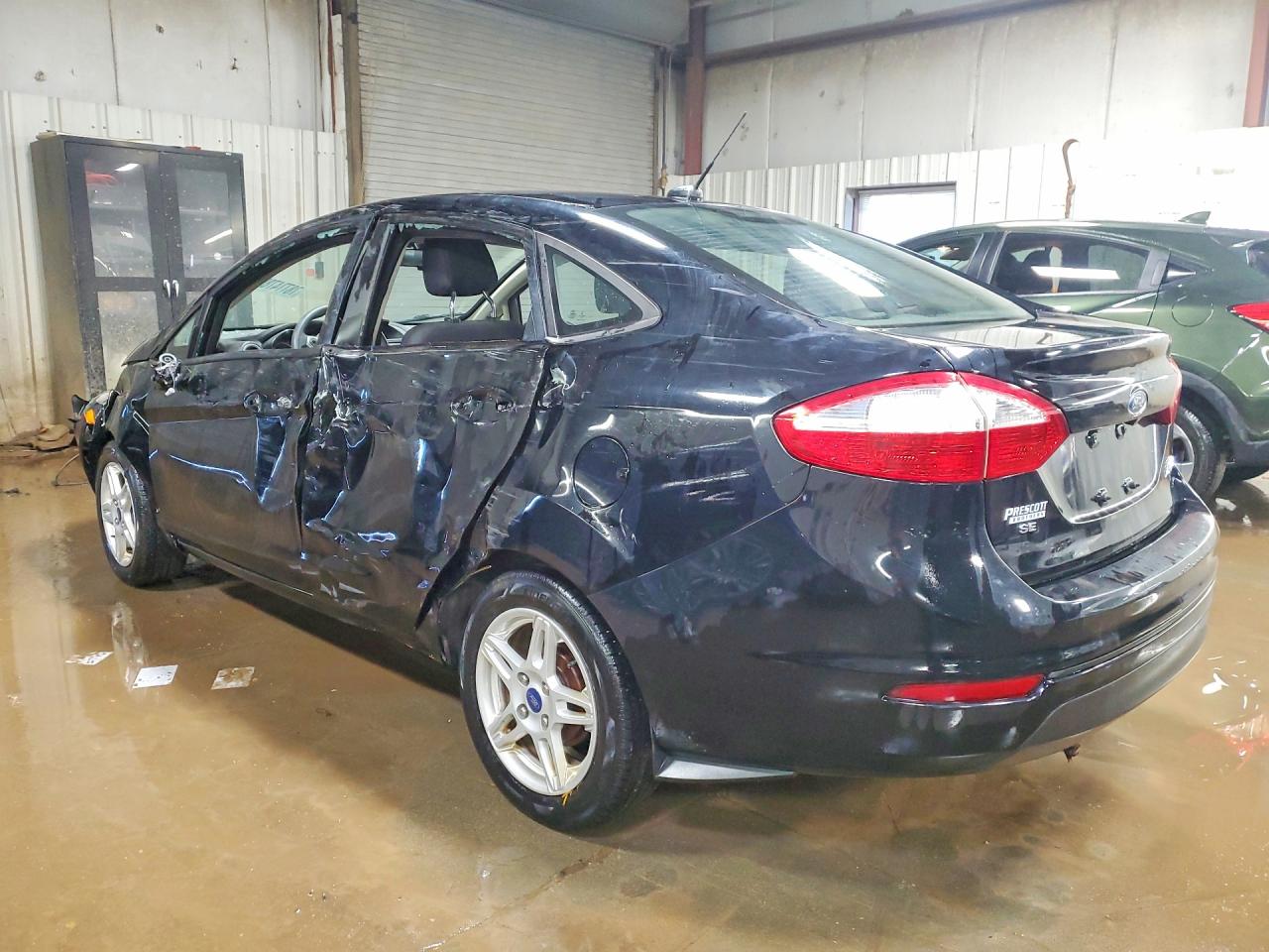2018 FORD FIESTA SE photo 2
