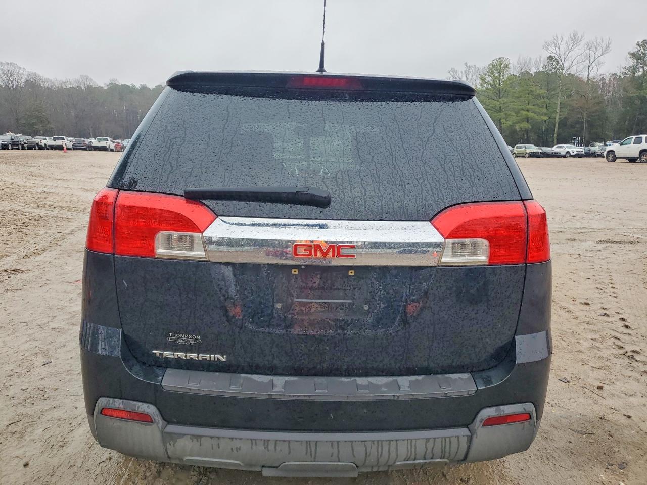 2011 GMC TERRAIN SLE photo 11