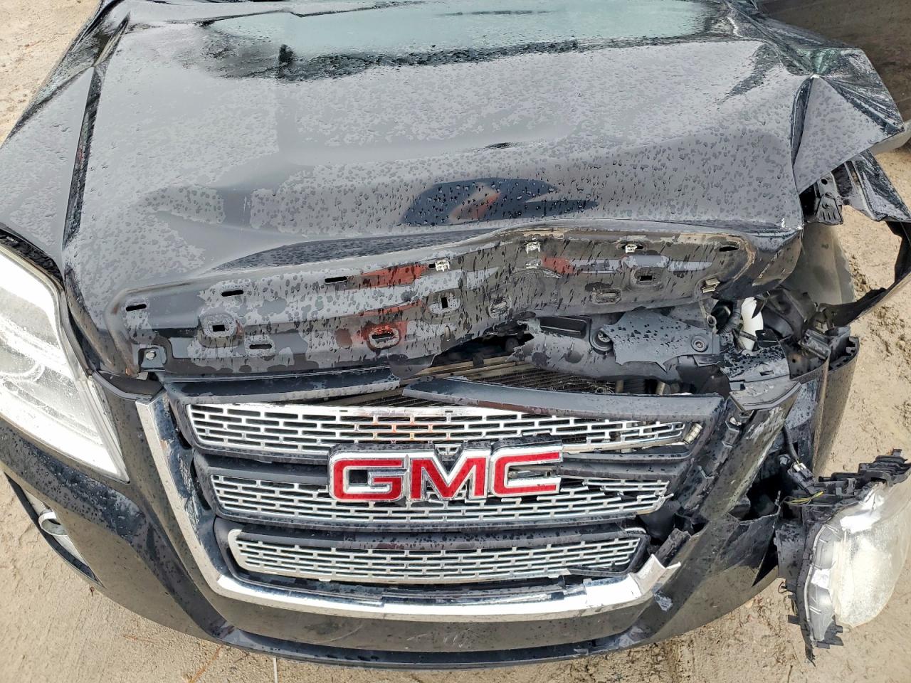 2011 GMC TERRAIN SLE photo 21