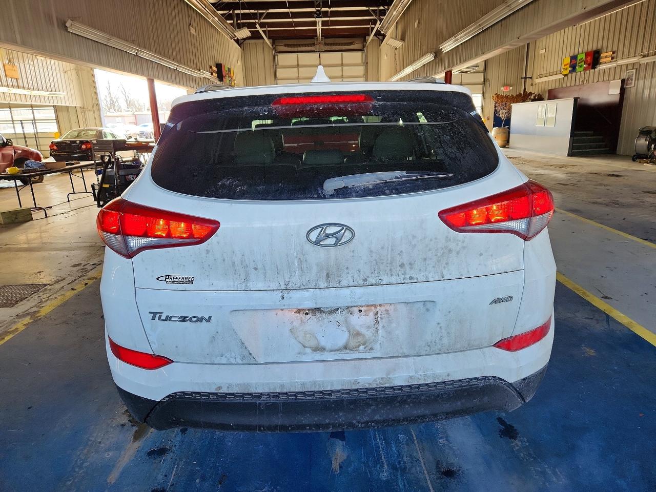 2017 HYUNDAI TUCSON SE PLUS photo 6