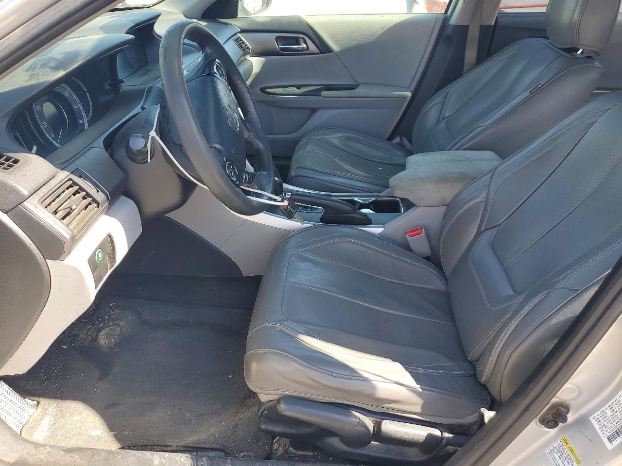 2015 HONDA ACCORD LX photo 19