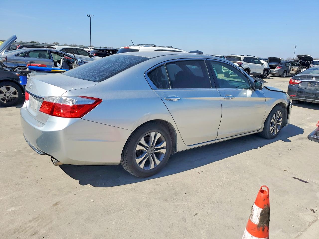 2015 HONDA ACCORD LX photo 7