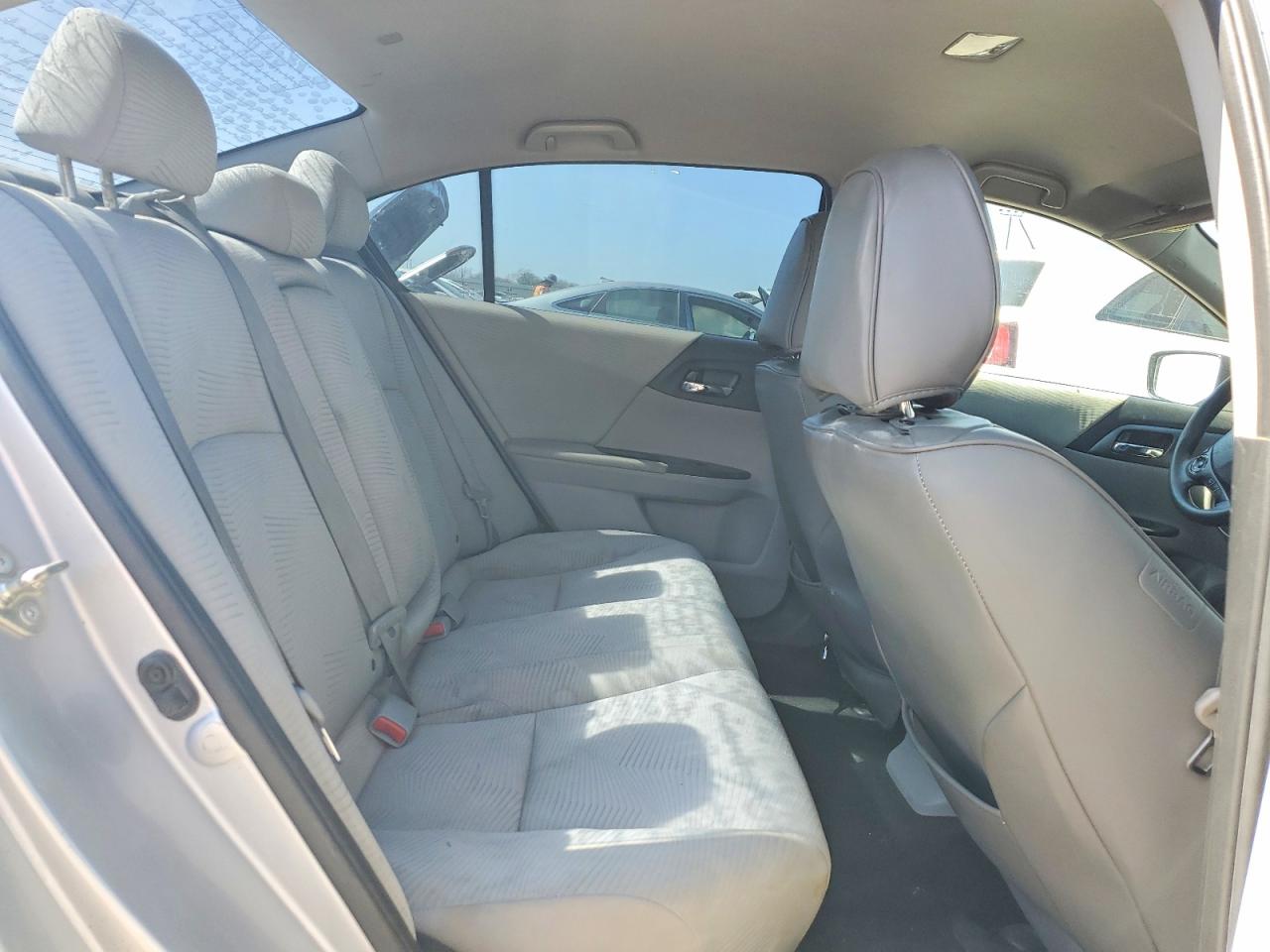 2015 HONDA ACCORD LX photo 28