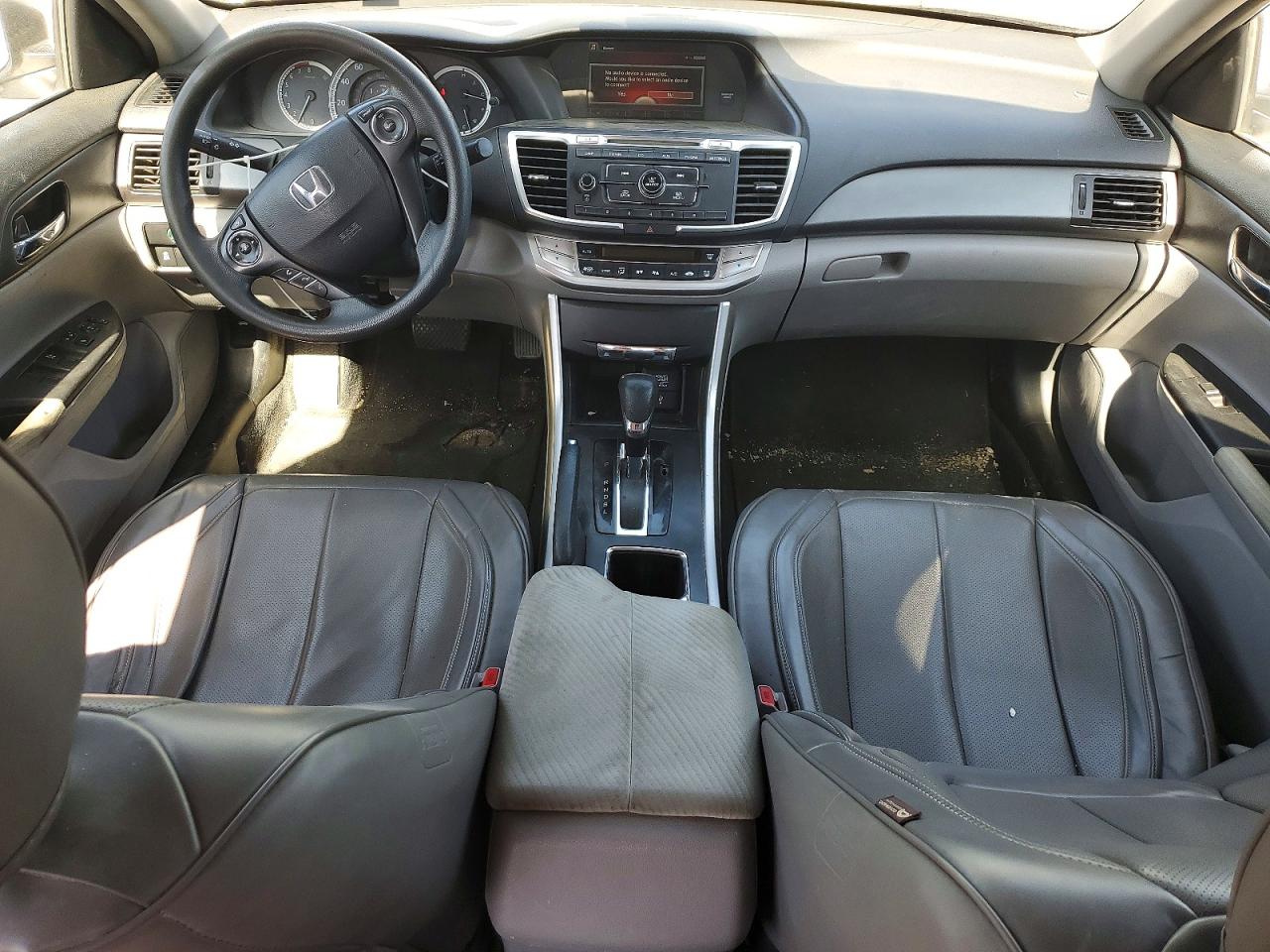 2015 HONDA ACCORD LX photo 22
