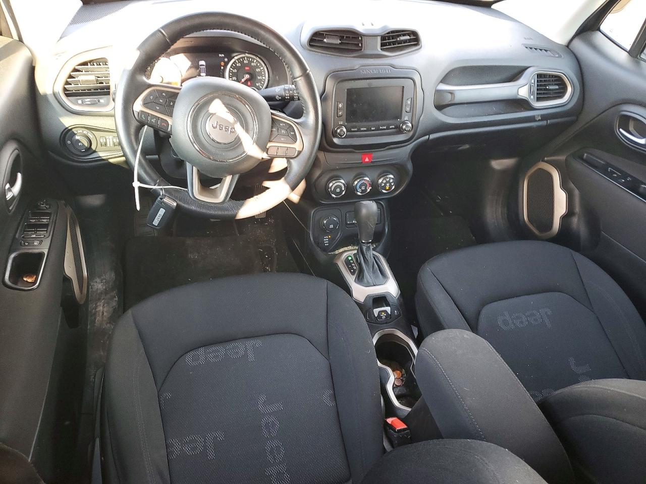 2017 JEEP RENEGADE LATITUDE photo 15