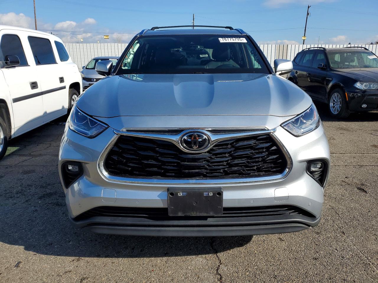 2021 TOYOTA HIGHLANDER LIMITED photo 5