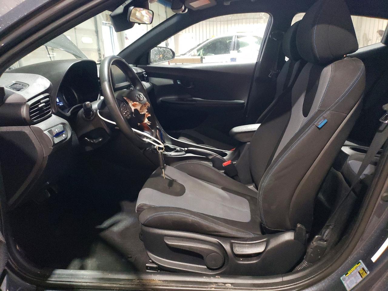 2019 HYUNDAI VELOSTER 2.0L photo 13