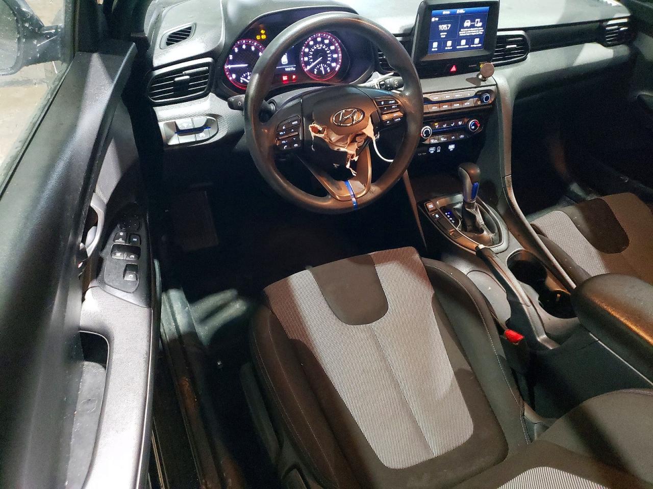2019 HYUNDAI VELOSTER 2.0L photo 15