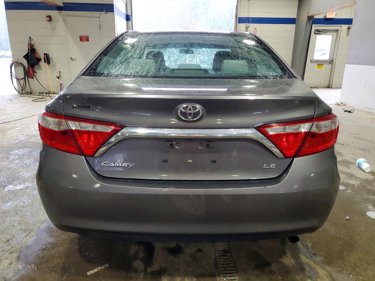 2015 TOYOTA CAMRY LE photo 6