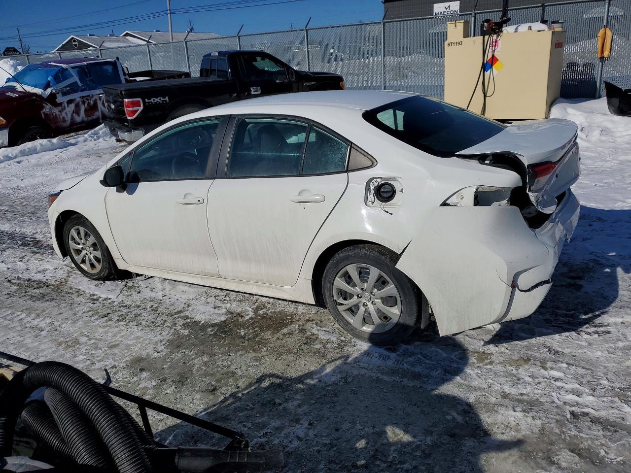 2020 TOYOTA COROLLA LE photo 3