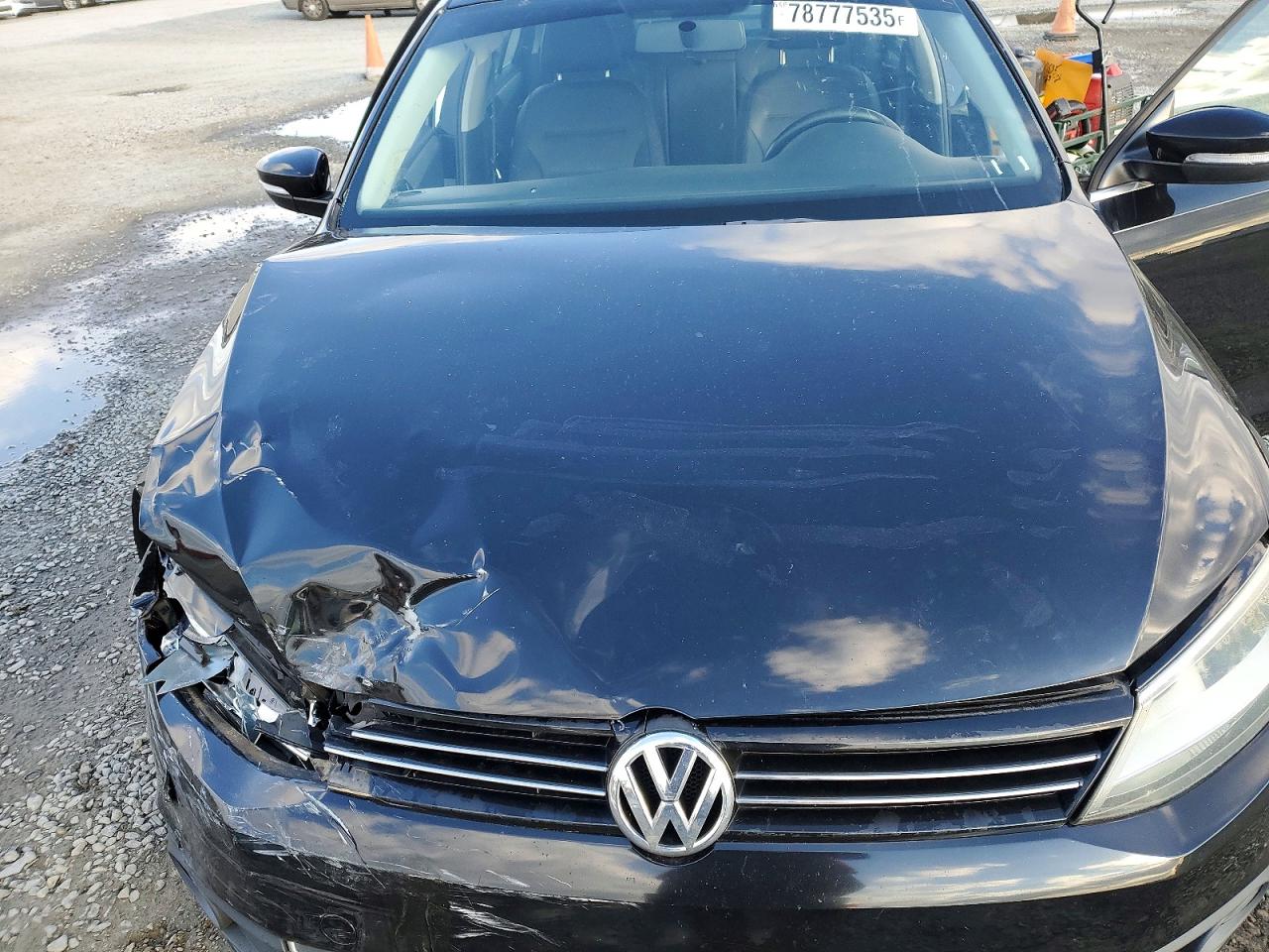2011 VOLKSWAGEN JETTA SEL photo 11