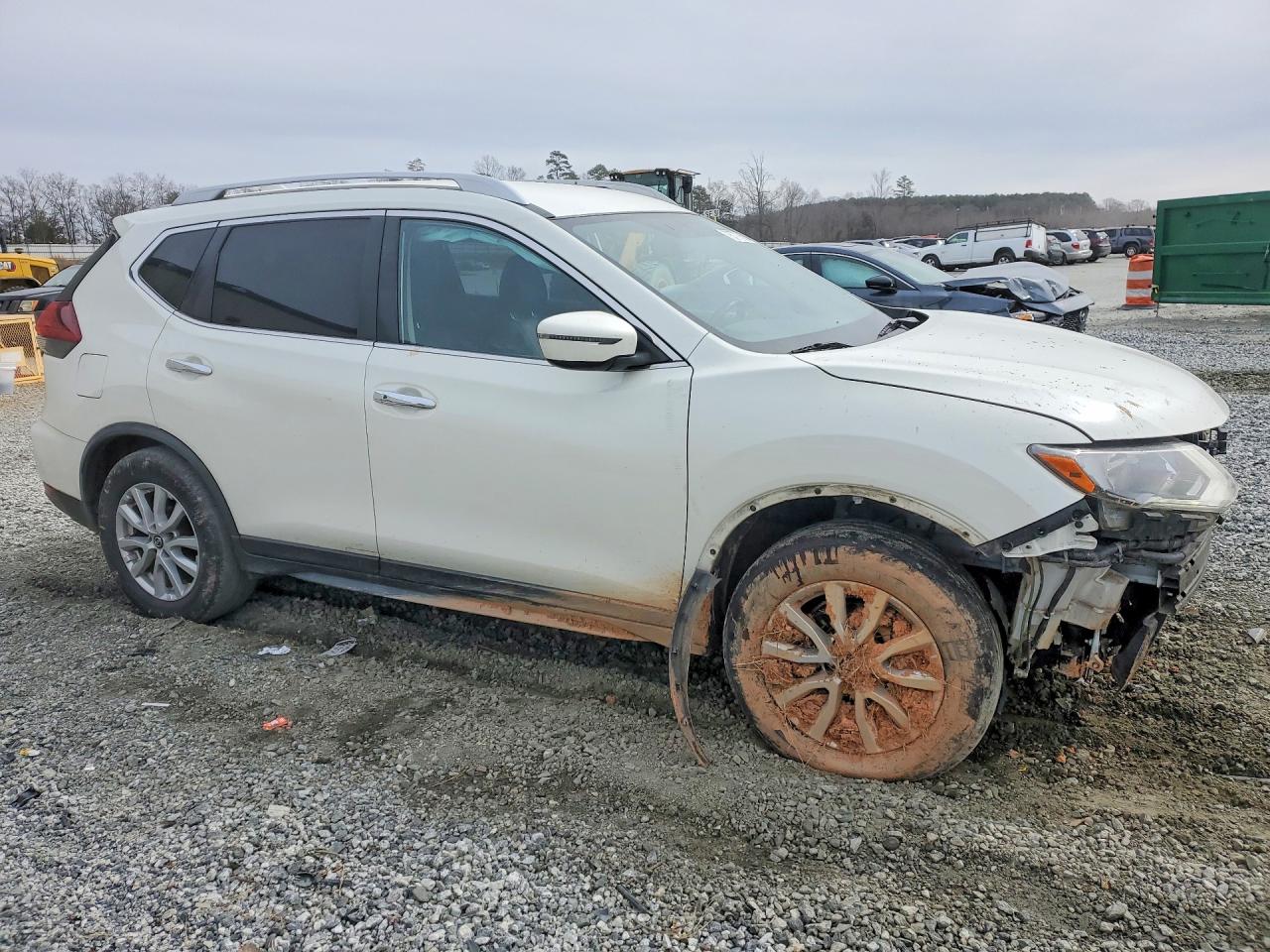 2018 NISSAN ROGUE SV photo 4