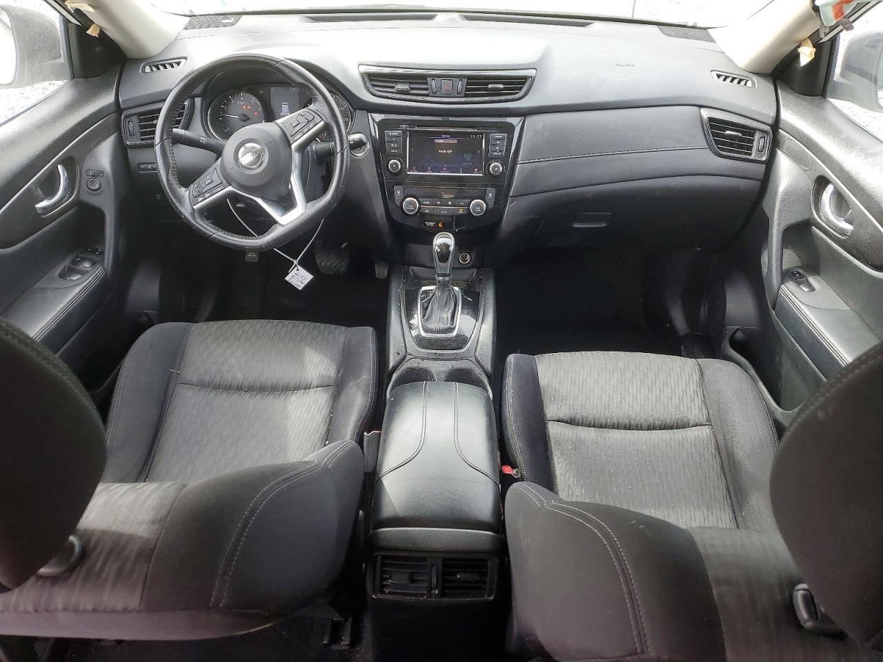2018 NISSAN ROGUE SV photo 8