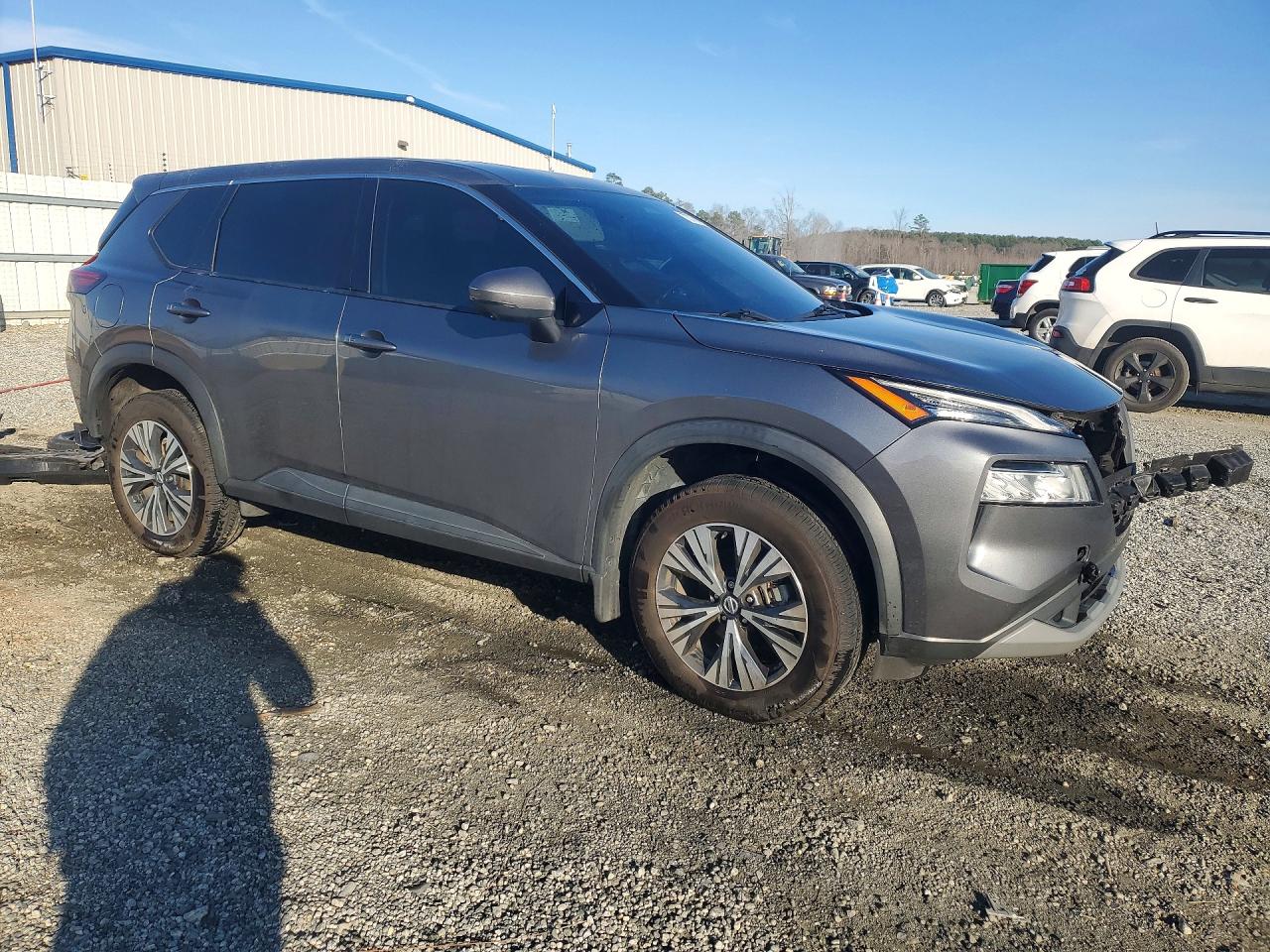 2021 NISSAN ROGUE SV photo 4