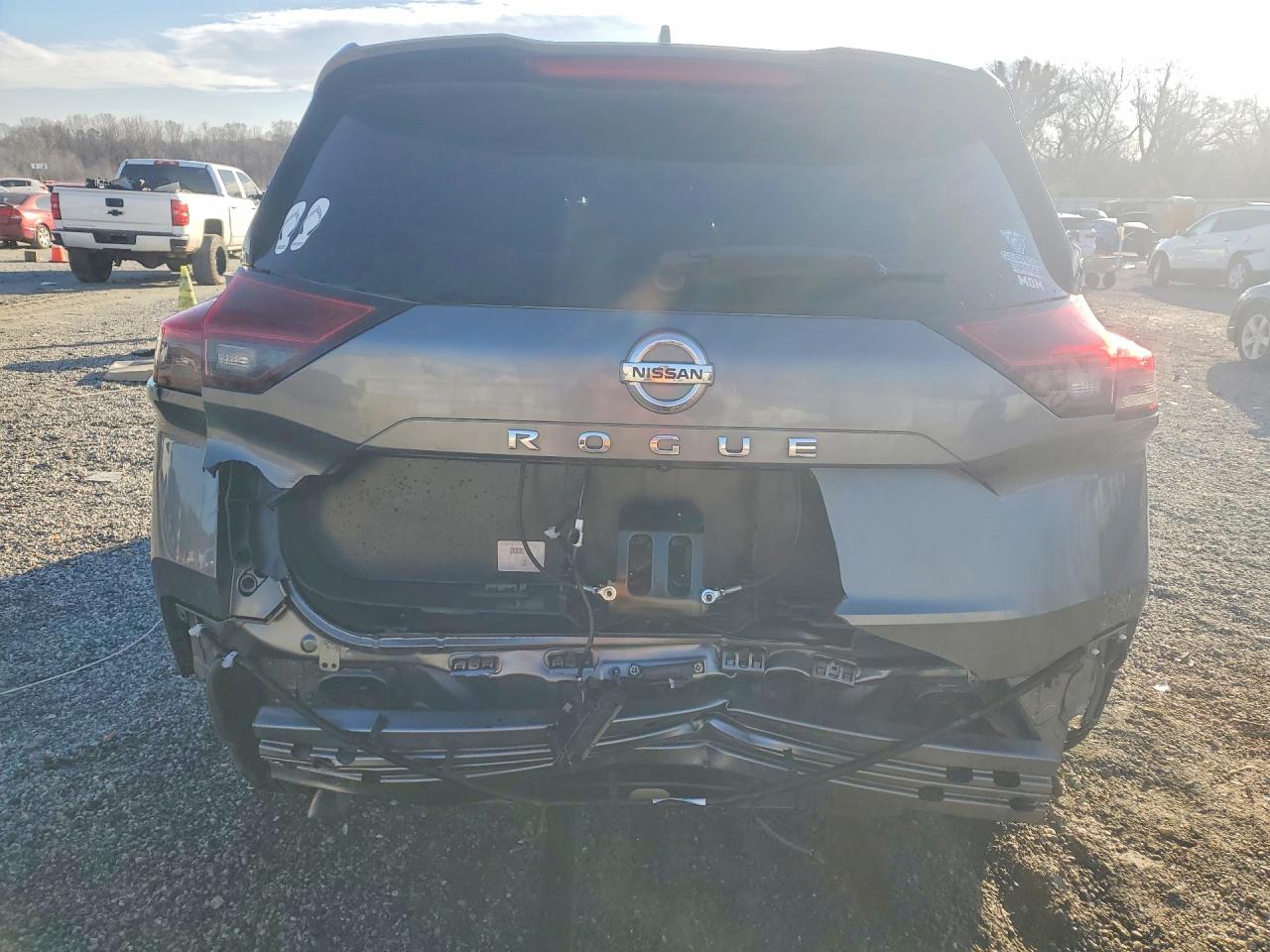 2021 NISSAN ROGUE SV photo 6