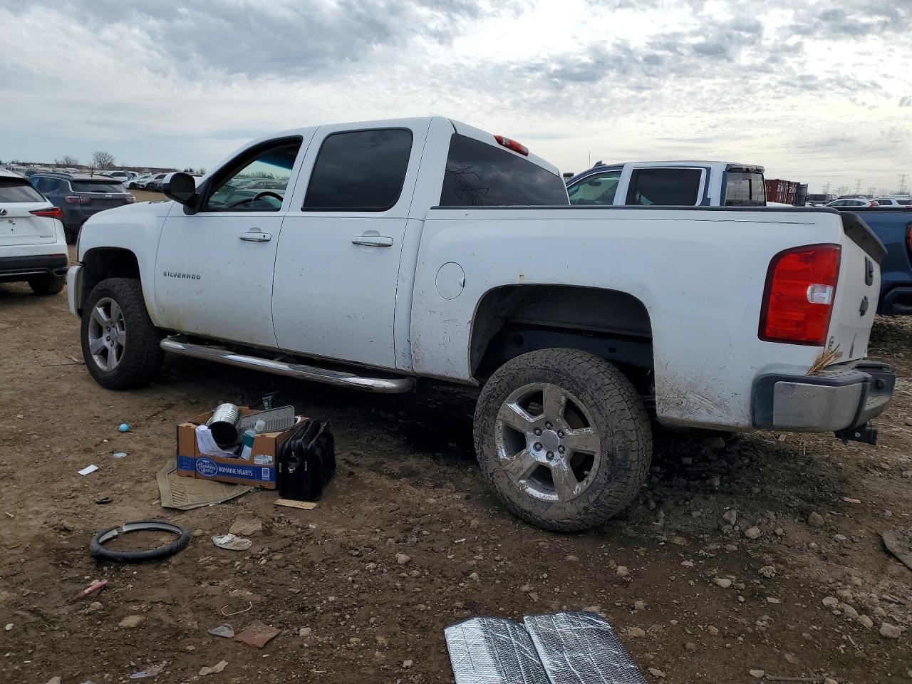 2010 CHEVROLET SILVERADO K1500 LTZ photo 3