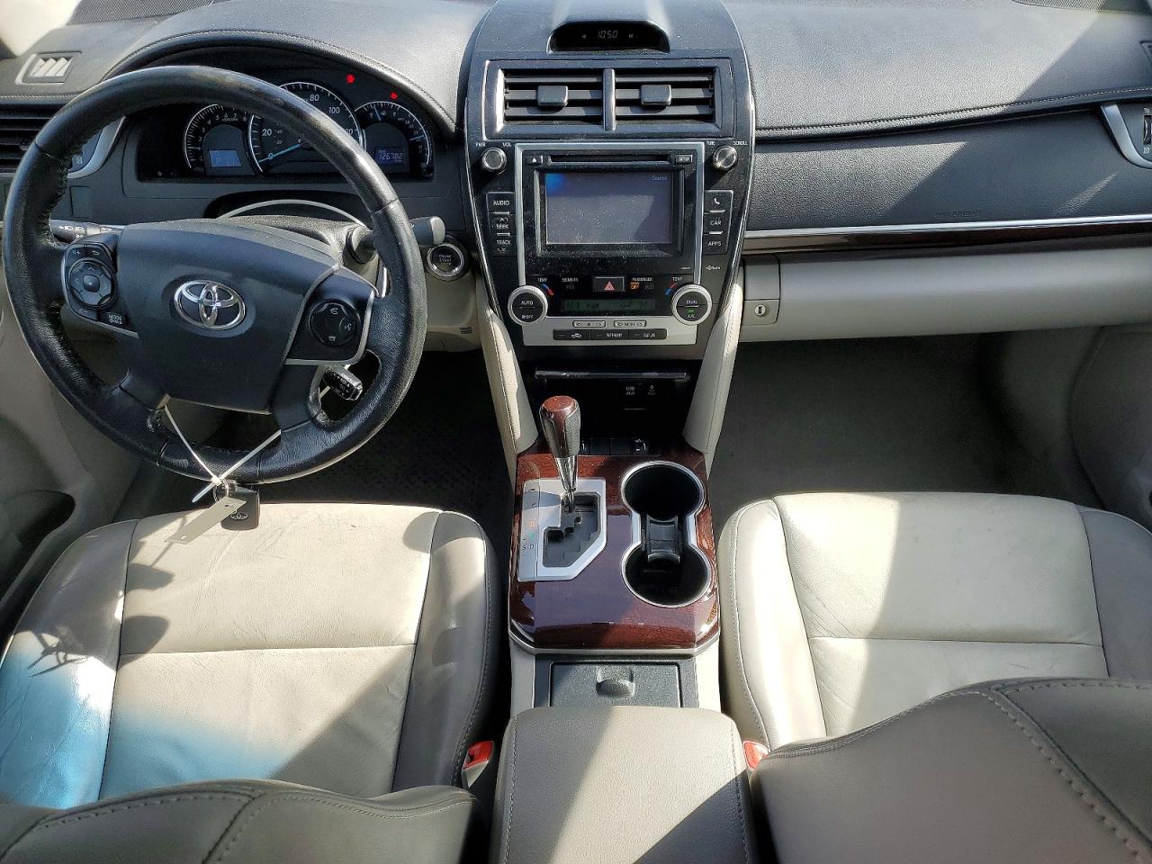 2012 TOYOTA CAMRY XLE V6 photo 8