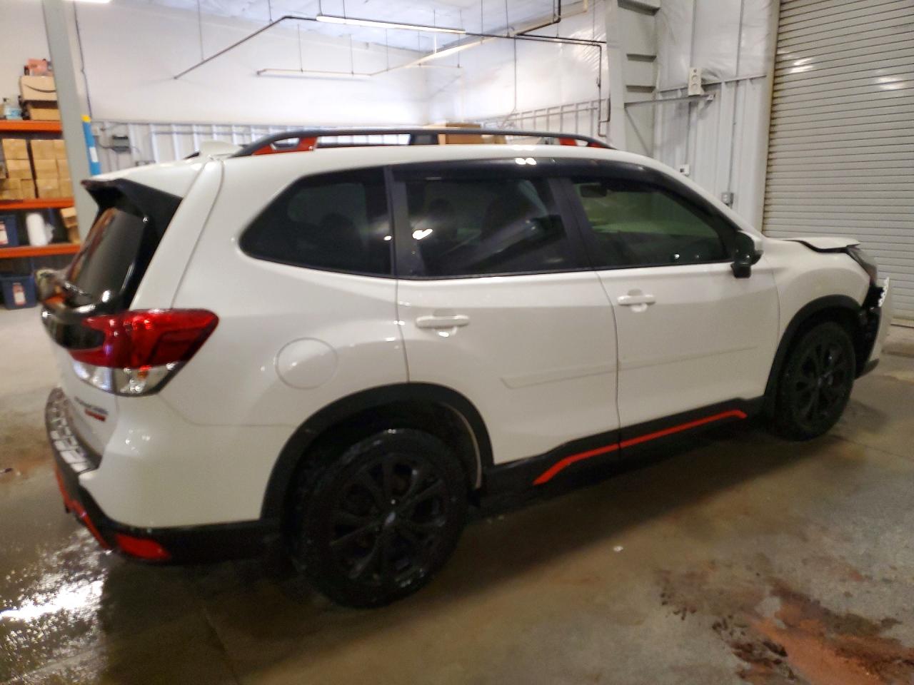 2021 SUBARU FORESTER SPORT photo 3