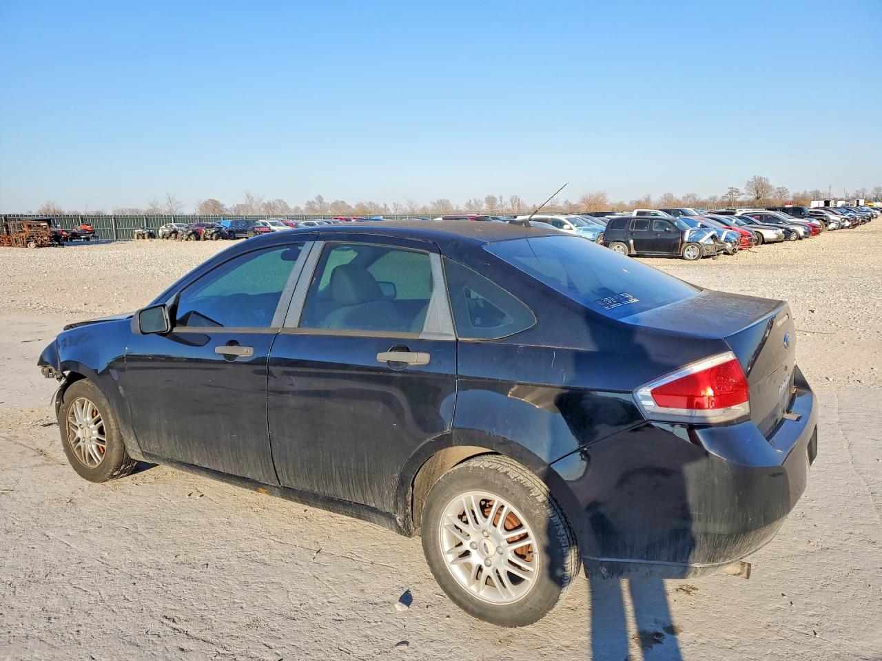 2009 FORD FOCUS SE photo 3