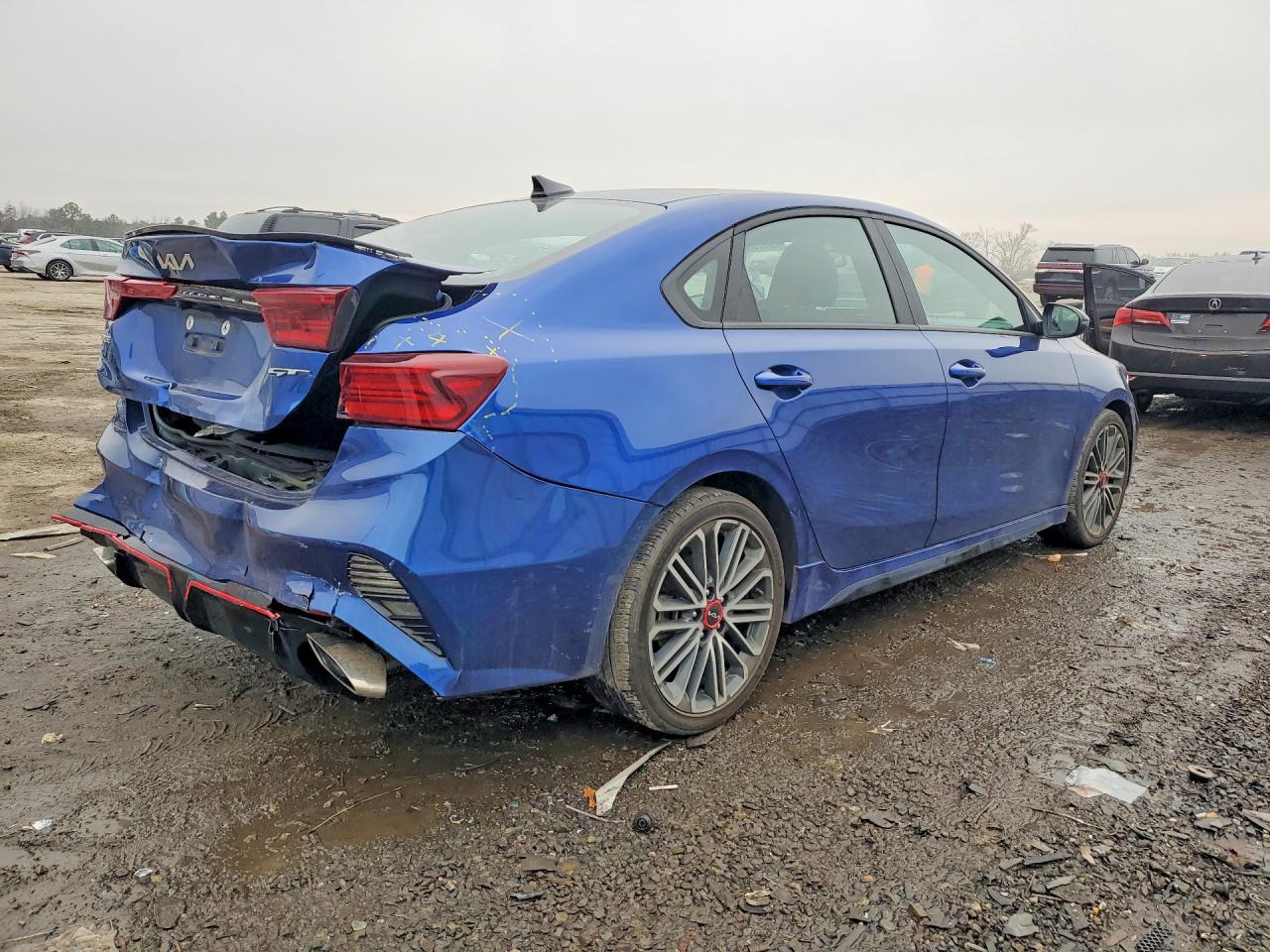 2024 KIA FORTE GT photo 3