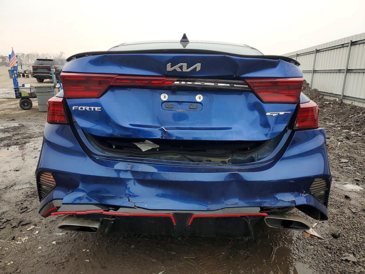 2024 KIA FORTE GT photo 6