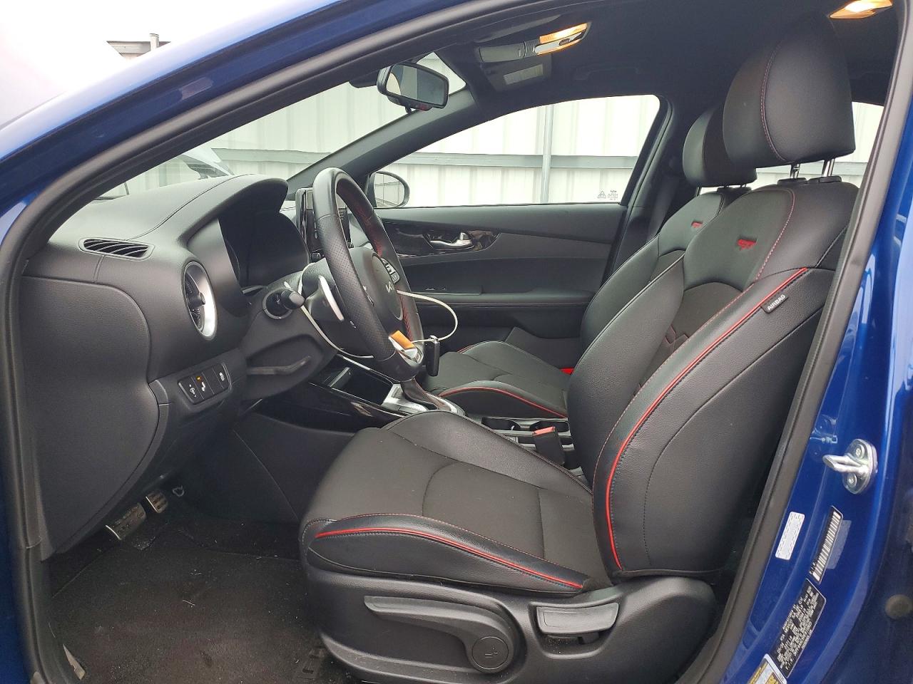 2024 KIA FORTE GT photo 7