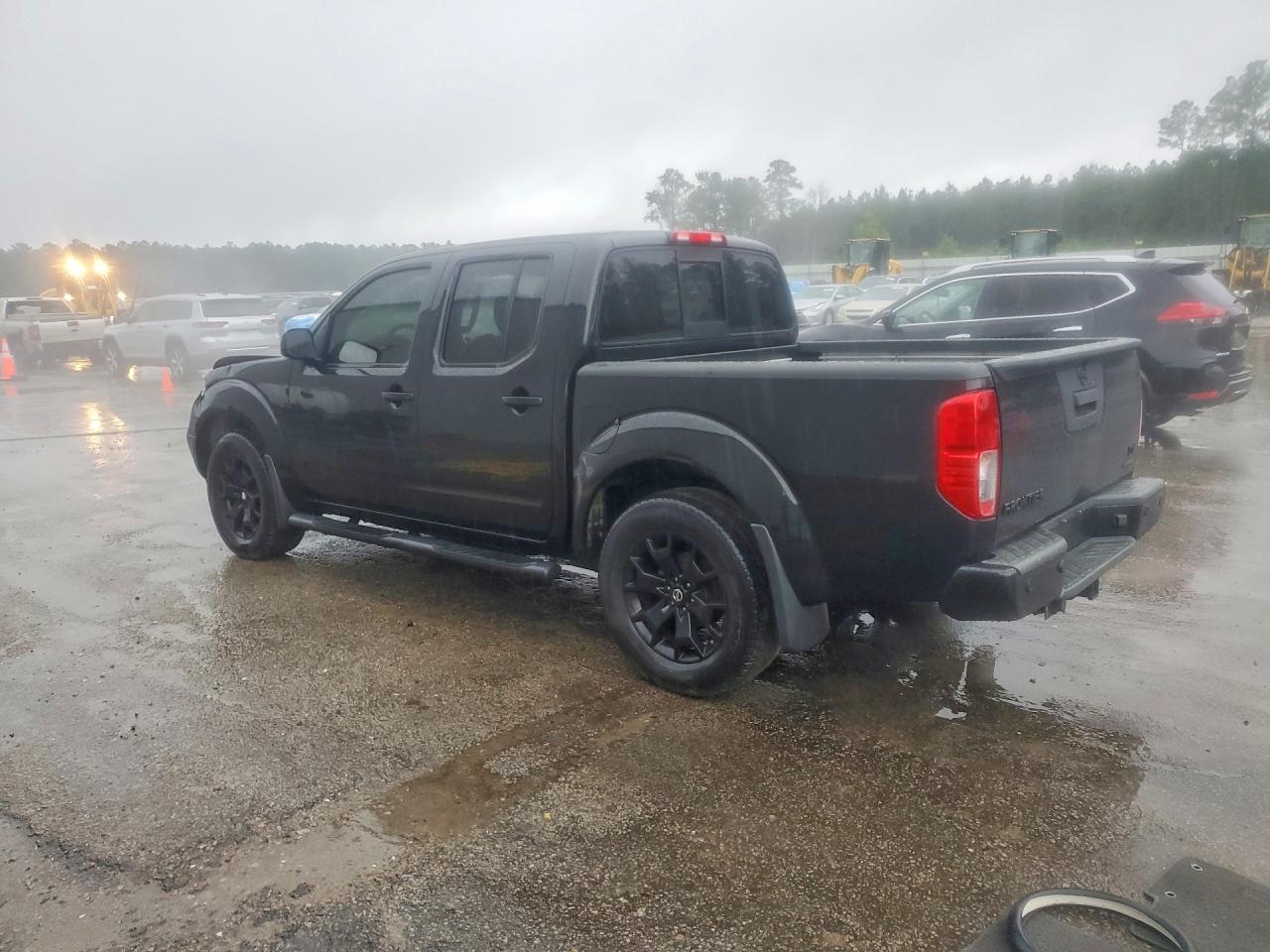 2019 NISSAN FRONTIER SV photo 4