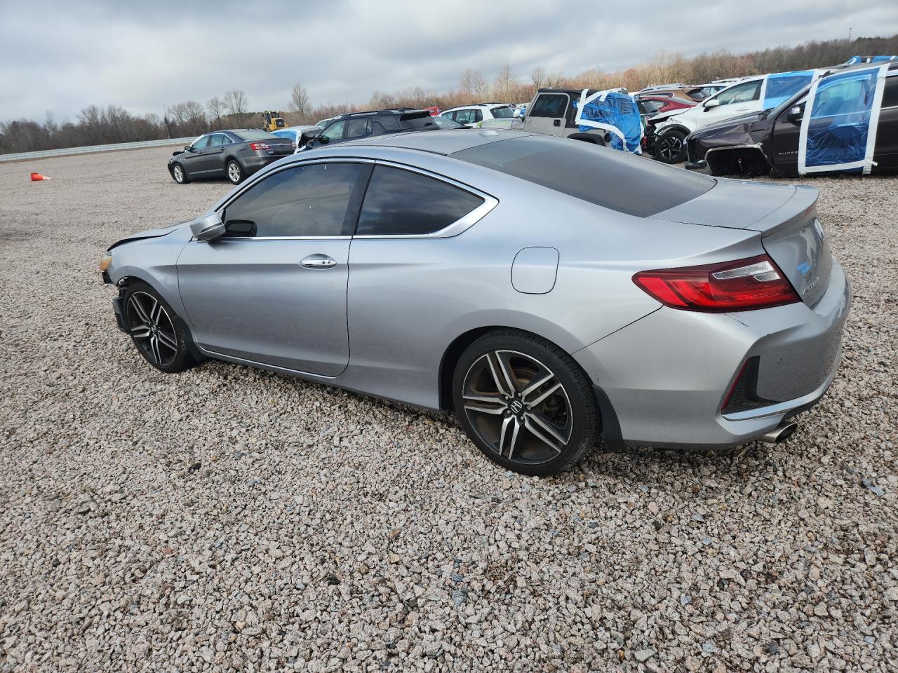 2017 HONDA ACCORD TOURING photo 3
