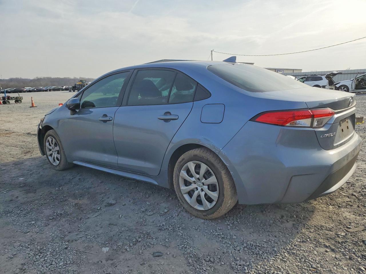 2020 TOYOTA COROLLA LE photo 3