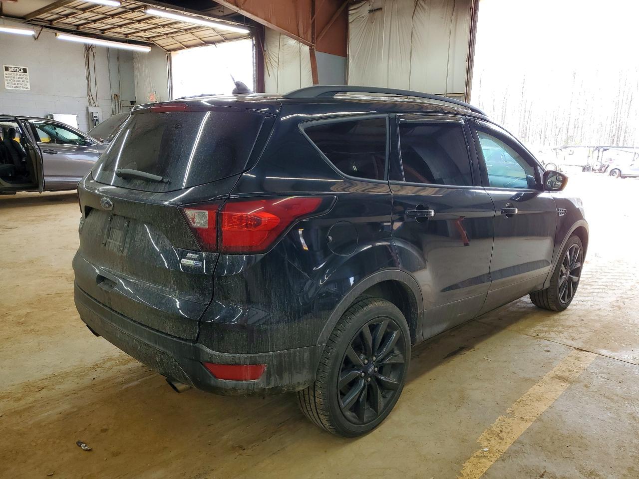 2019 FORD ESCAPE SE photo 5